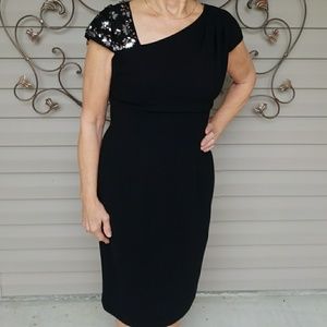 ❣❣FINAL PRICE❣❣Cocktail Dress with Sequins SZ 6